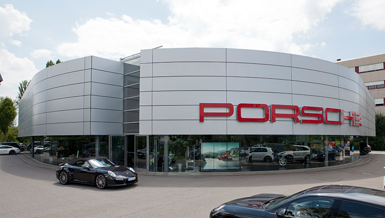 PORSCHE